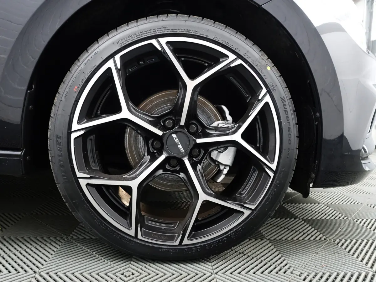 1.6 TDI Highline+ Privacy Glass, Led, ACC Cruise, Clima, Bluetooth Multimedia