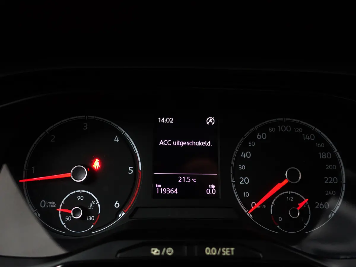1.6 TDI Highline+ Privacy Glass, Led, ACC Cruise, Clima, Bluetooth Multimedia