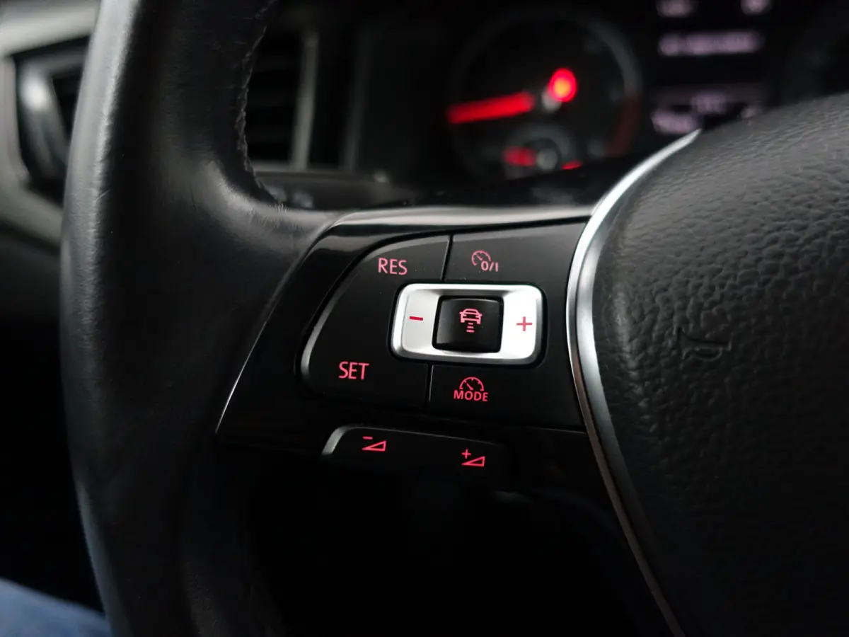 1.6 TDI Highline+ Privacy Glass, Led, ACC Cruise, Clima, Bluetooth Multimedia