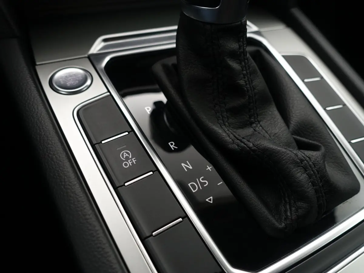 1.4 TSI Highline Aut- Xenon Led, Keyless, Ergo Comfort, Front Assist, Park Assist, Navi