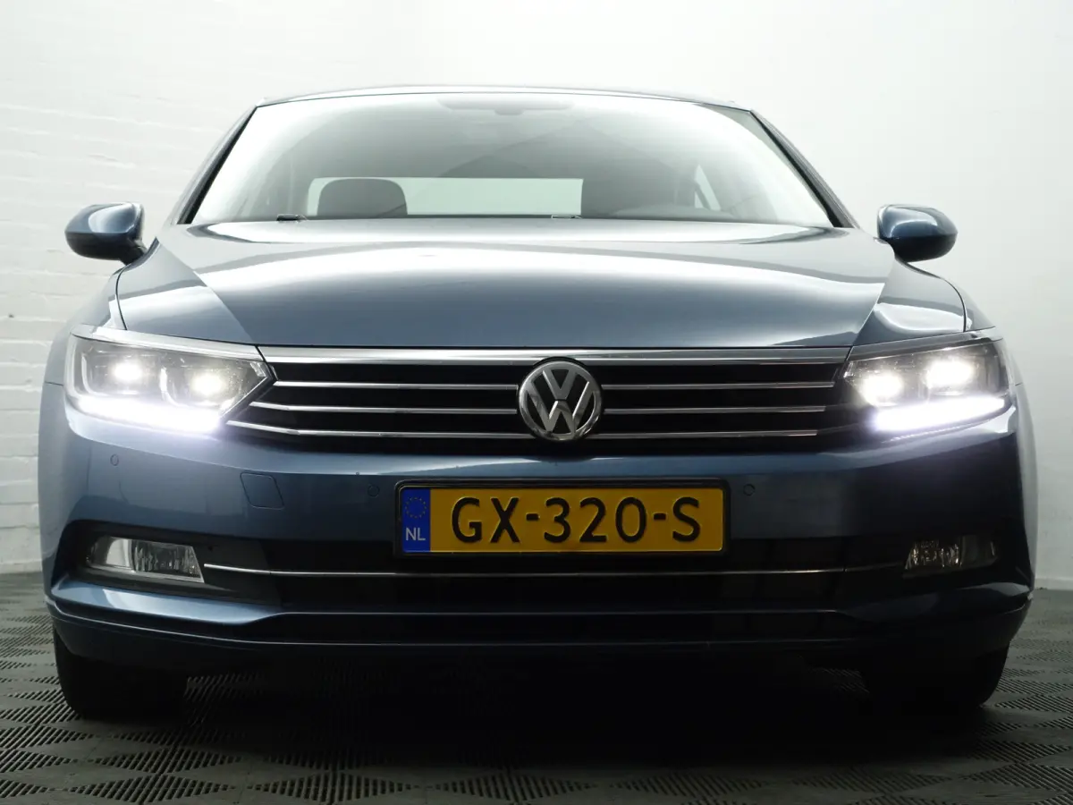 1.4 TSI Highline Aut- Xenon Led, Keyless, Ergo Comfort, Front Assist, Park Assist, Navi