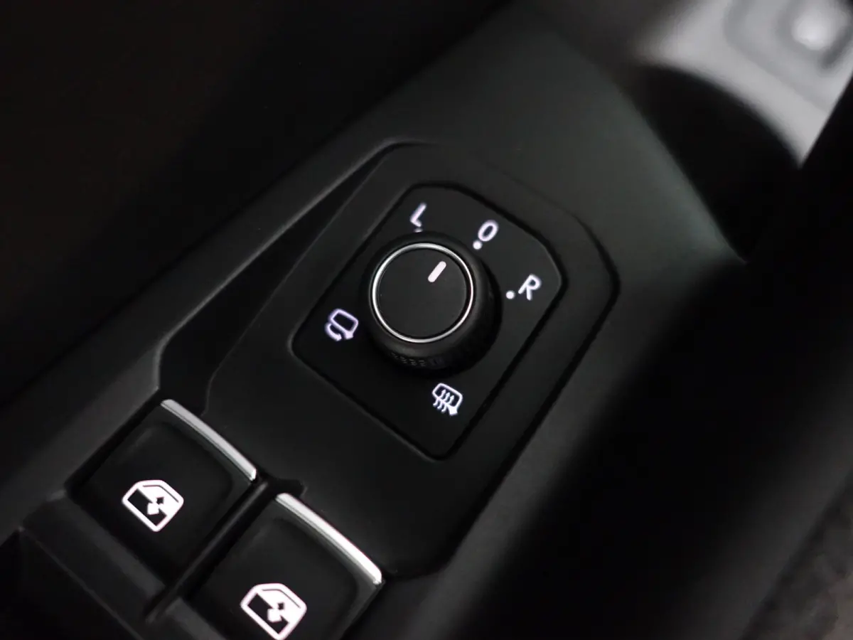 1.5 TSI R-Line Business + Aut- Ergo Comfort, Panoramadak, Acc Cruise, Carplay, Android Auto, Keyless