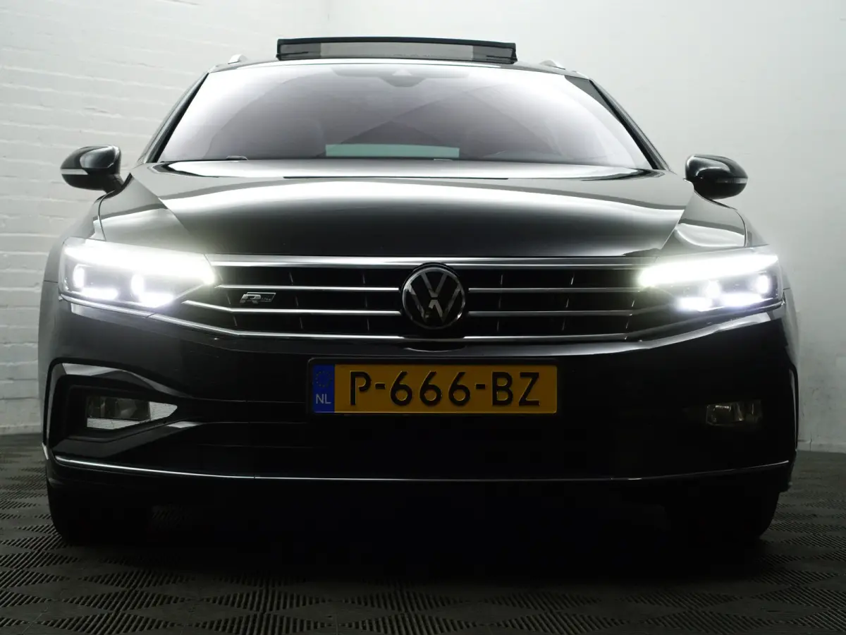 1.5 TSI R-Line Business + Aut- Ergo Comfort, Panoramadak, Acc Cruise, Carplay, Android Auto, Keyless