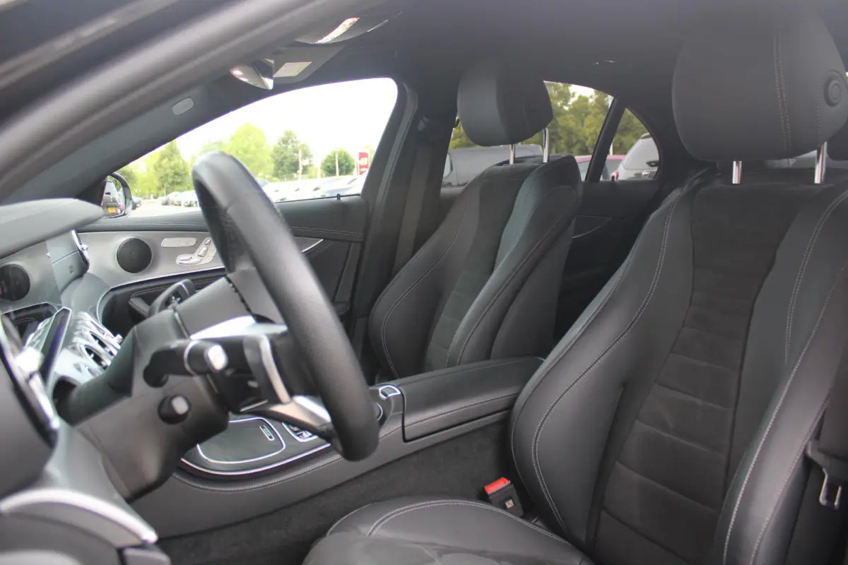 300e 320PK BUSINESS SOLUTION AMG NIGHT EDITION | MULTISPAAKS AMG VELGEN | 360° CAMERA | | TREKHAAK | MULTIBEAM MATRIX LED KOPLAMPEN | LED ACHTERLICHTEN | ELEKTRISCH VERSTELBARE VOORSTOELEN 