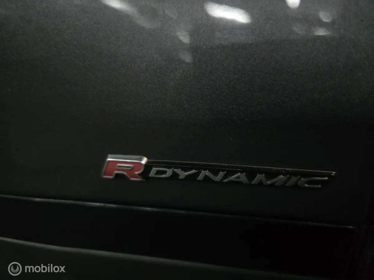 2.0 I4 AWD R Dynamic/ VOL OPTIE