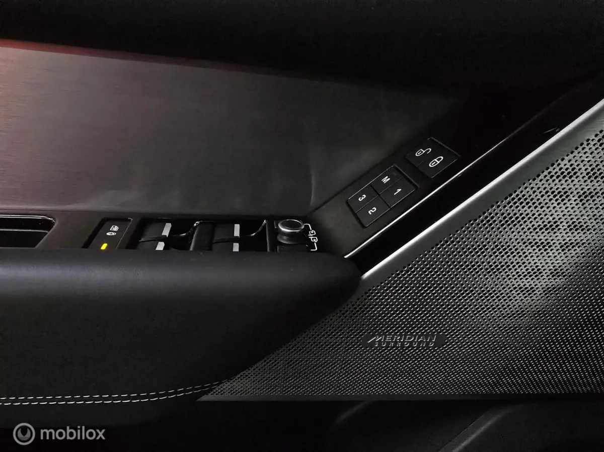 2.0 I4 AWD R Dynamic/ VOL OPTIE