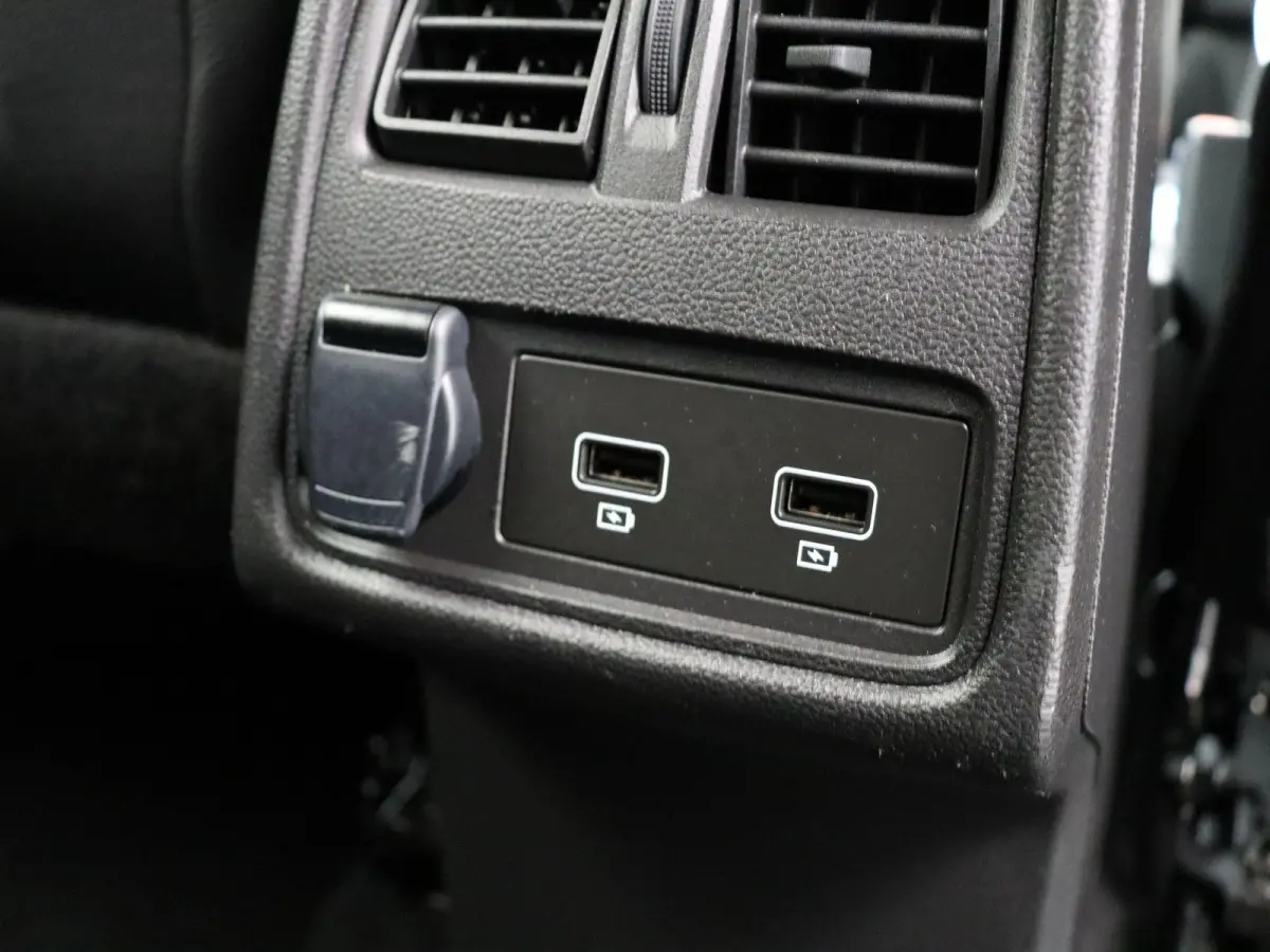 1.0 TCe 90 Techno | Navigatie | Achteruitrijcamera | Parkeersensoren voor en achter | Climate control |