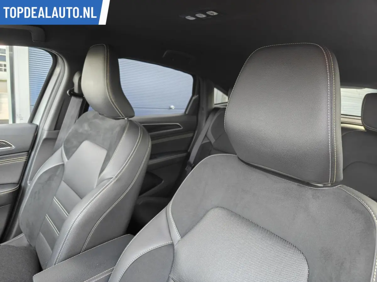 1.6 E-Tech hybrid 145 E-Tech Nieuw!