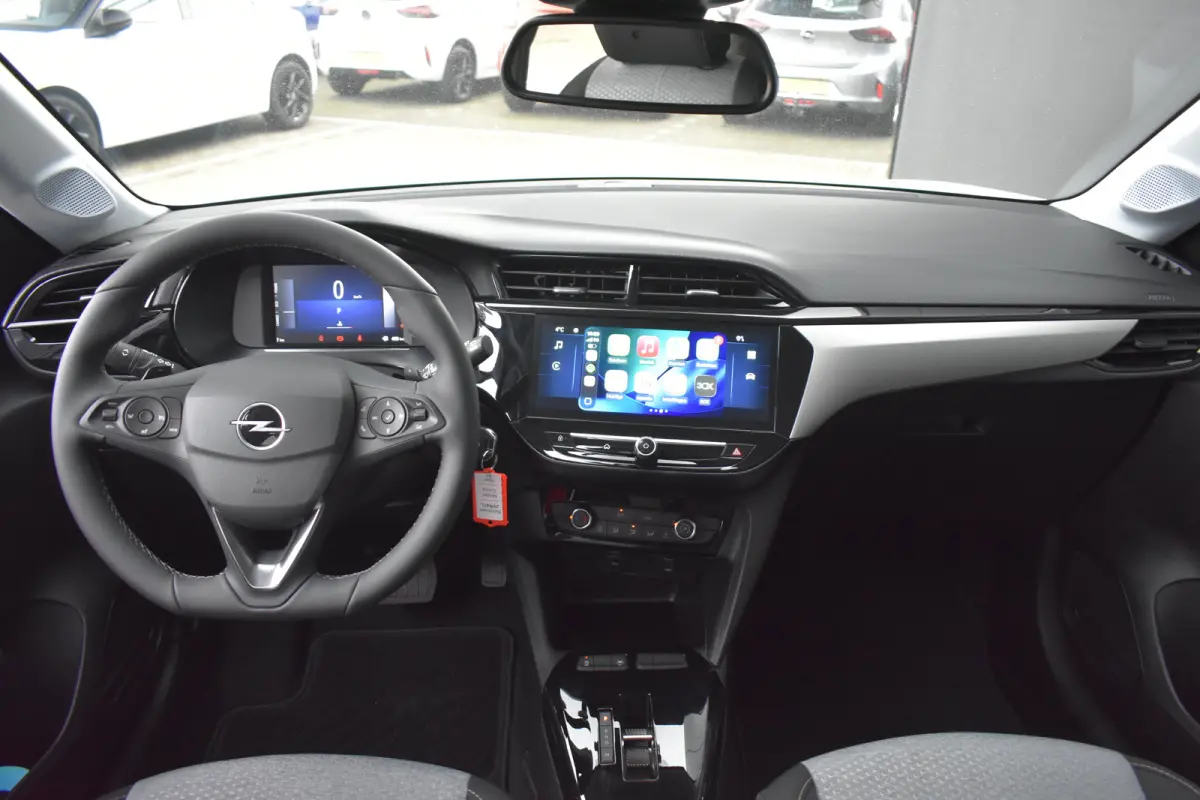 1.2 Turbo Hybrid Business Edition 110pk Tot 8 Jaar Garantie! | Achteruitrijcamera | Navigatie by App | Cruise Control | Airco | Full-LED | !!