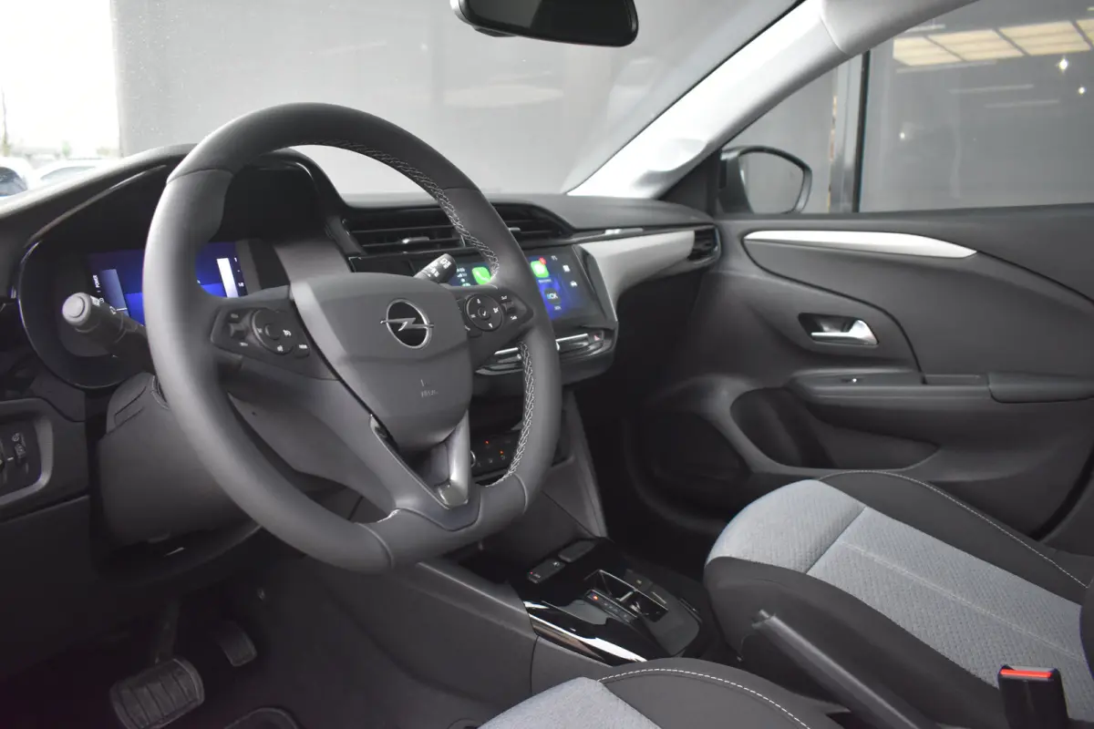 1.2 Turbo Hybrid Business Edition 110pk Tot 8 Jaar Garantie! | Achteruitrijcamera | Navigatie by App | Cruise Control | Airco | Full-LED | !!