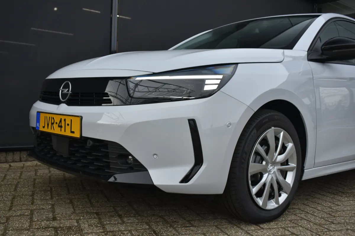 1.2 Turbo Hybrid Business Edition 110pk Tot 8 Jaar Garantie! | Achteruitrijcamera | Navigatie by App | Cruise Control | Airco | Full-LED | !!