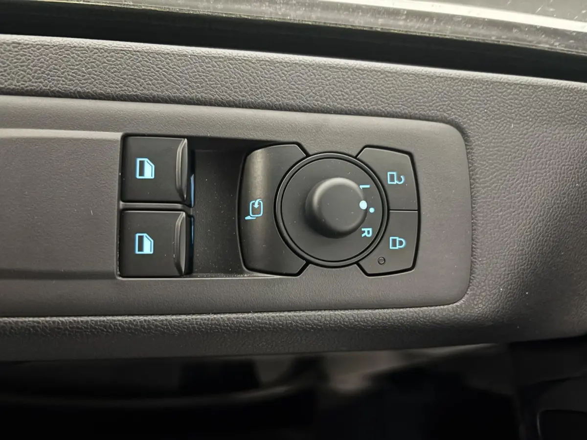 280 2.0 TDCI L2H1 Trend Nieuw Model Navi Cruise Camera Parkeersensoren Trekhaak
