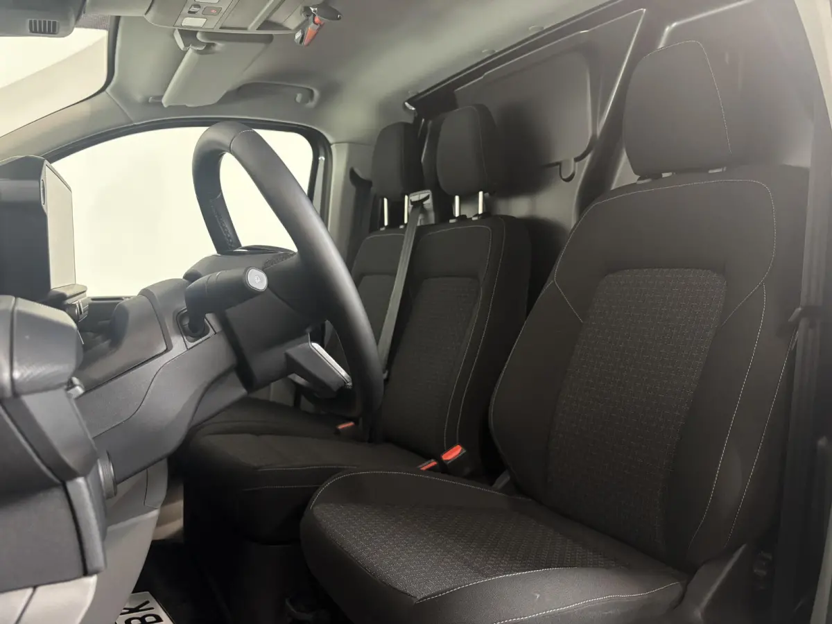 280 2.0 TDCI L2H1 Trend Nieuw Model Navi Cruise Camera Parkeersensoren Trekhaak