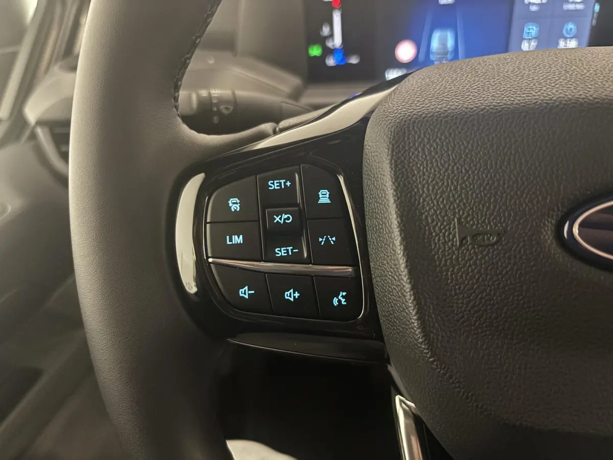 280 2.0 TDCI L2H1 Trend Nieuw Model Navi Cruise Camera Parkeersensoren Trekhaak