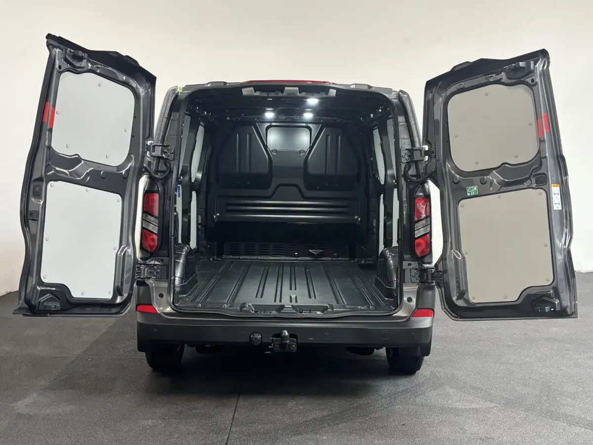 280 2.0 TDCI L2H1 Trend Nieuw Model Navi Cruise Camera Parkeersensoren Trekhaak