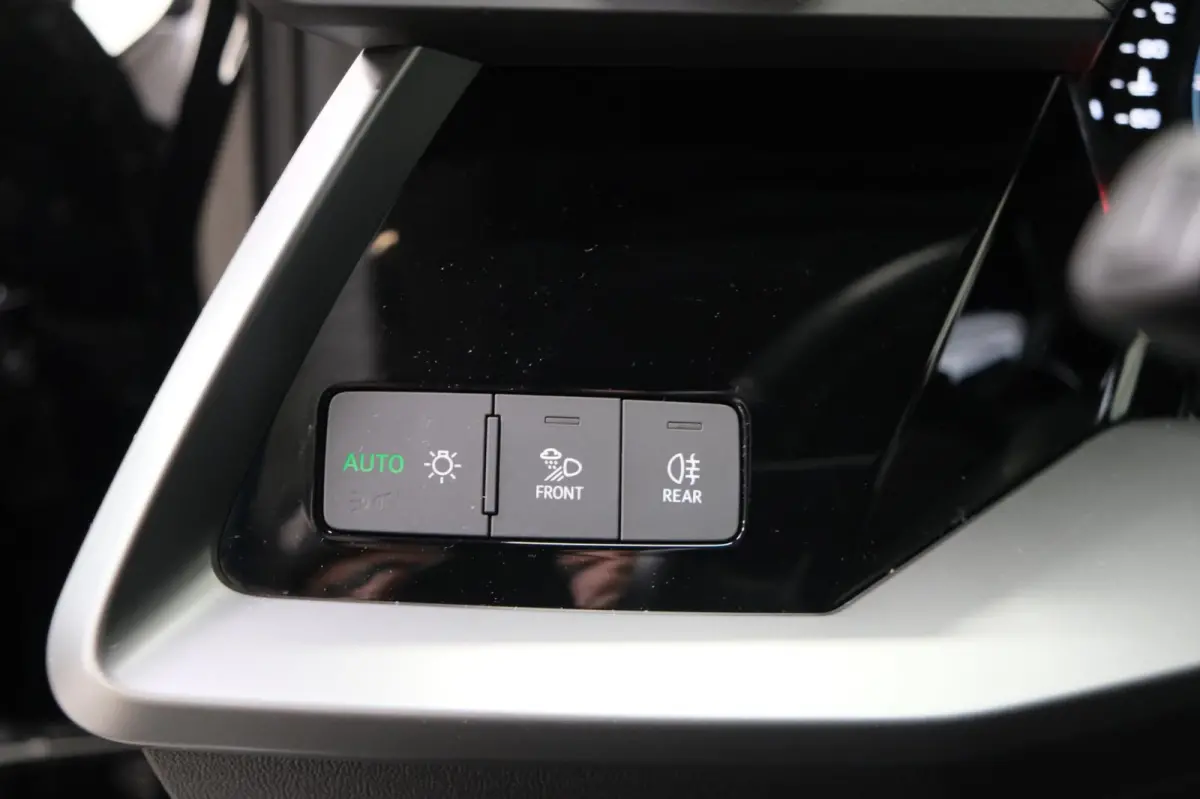30 TFSI Advanced edition Automaat - N.A.P. Airco, Cruise, Navi, PDC.