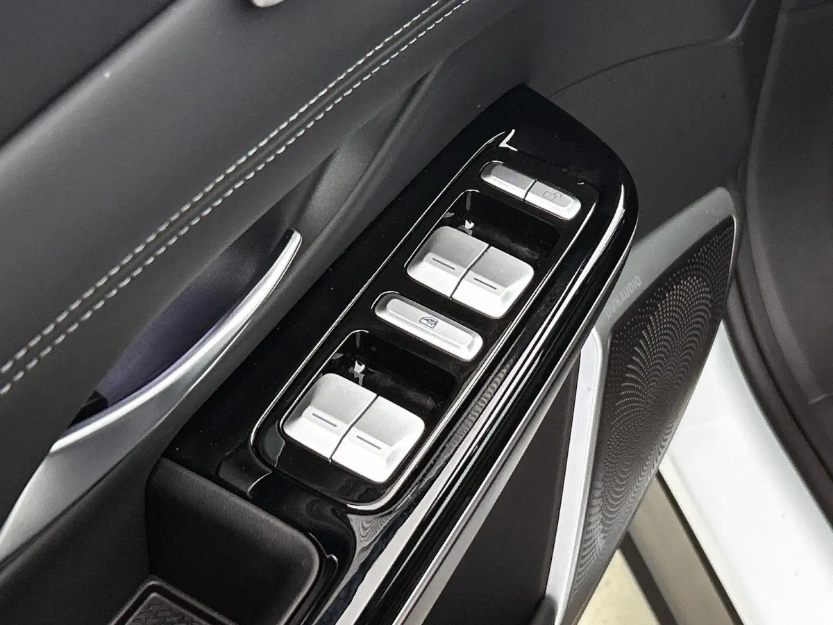 RWD 78 kWh Apple CarPlay