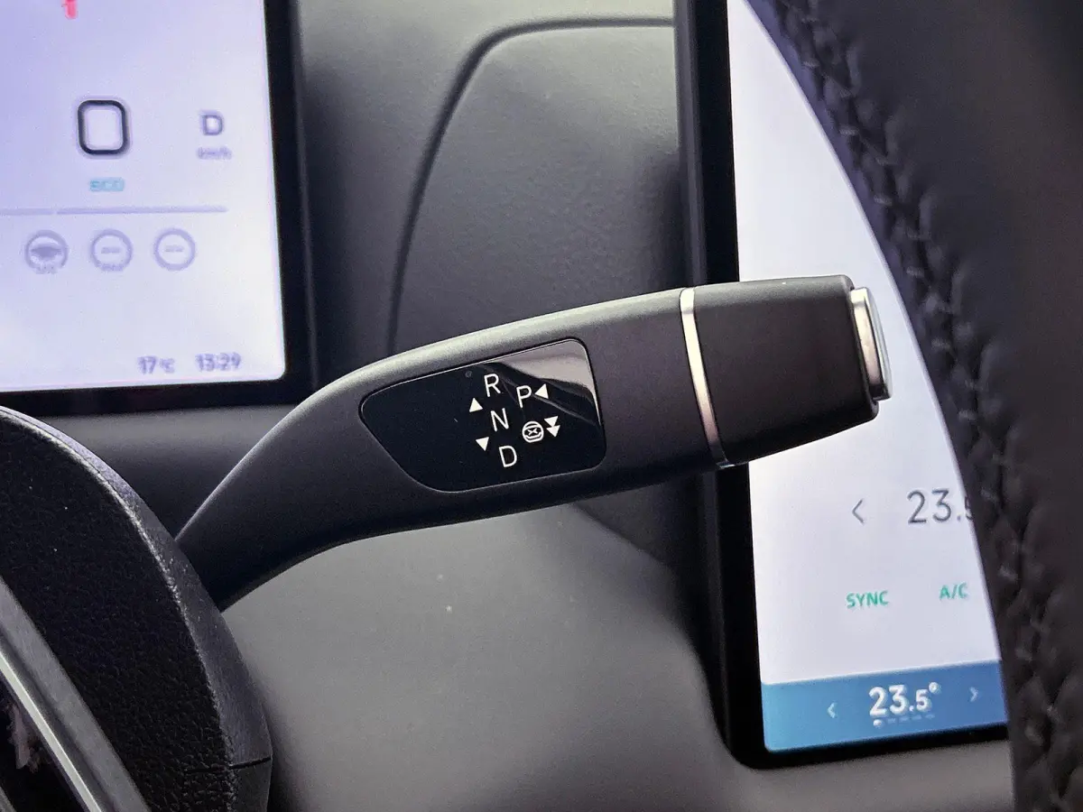 RWD 78 kWh Apple CarPlay