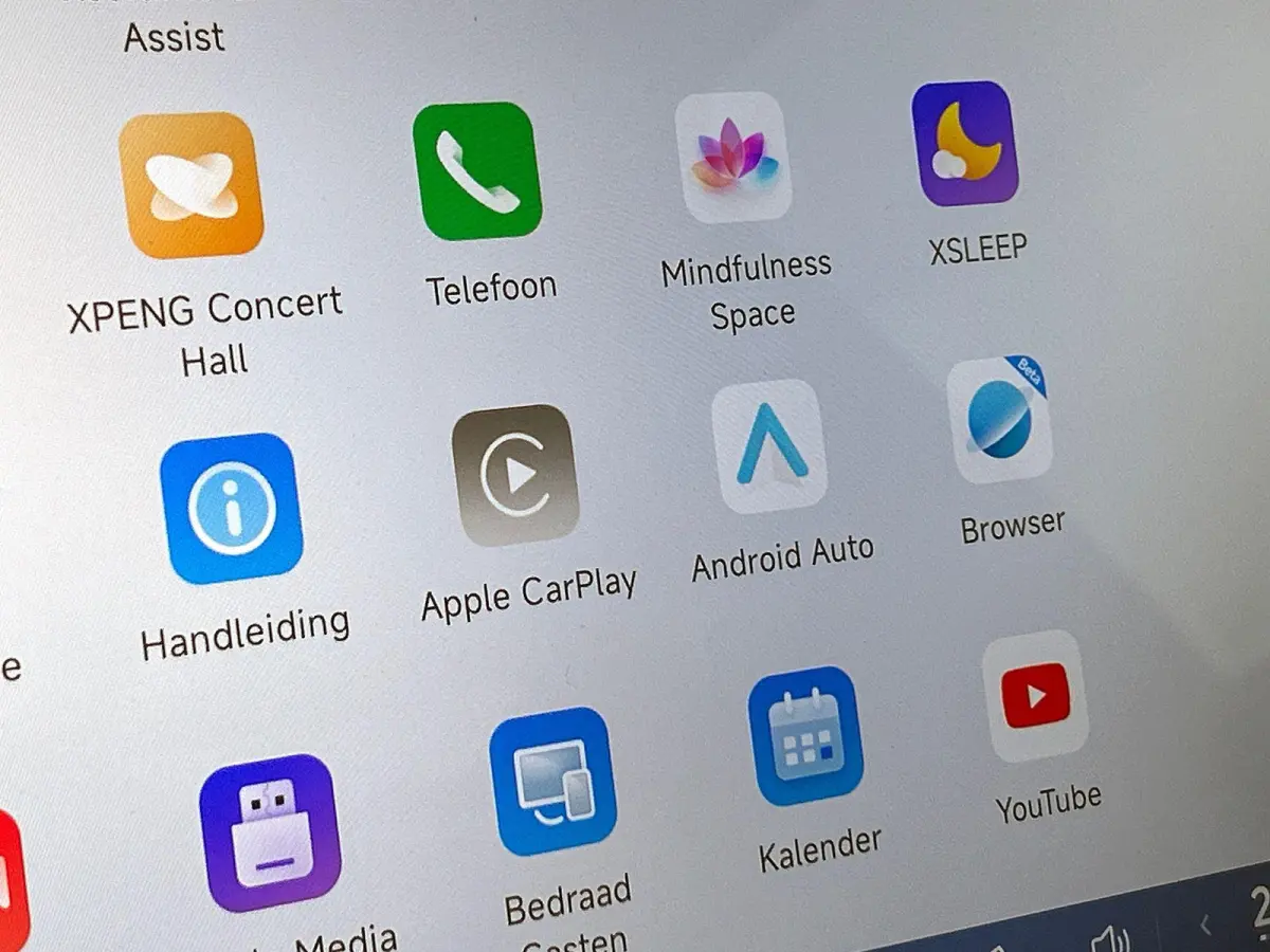 RWD 78 kWh Apple CarPlay