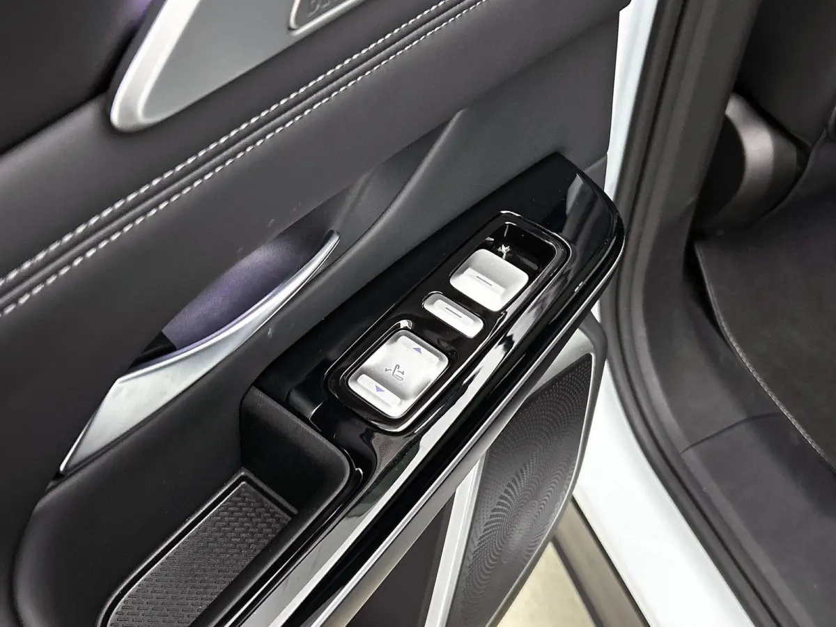 RWD 78 kWh Apple CarPlay