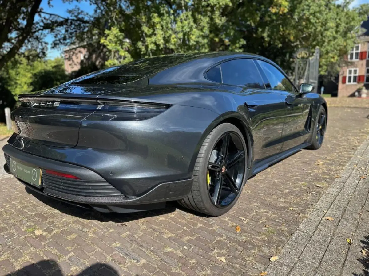 Turbo S | Alcantara | Keramisch | Sport Chrono | Pano |