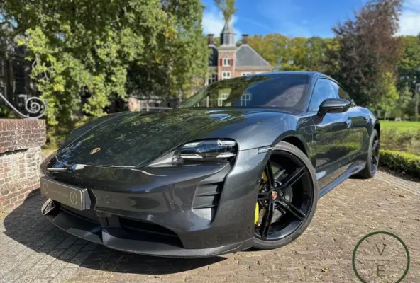 Turbo S | Alcantara | Keramisch | Sport Chrono | Pano |