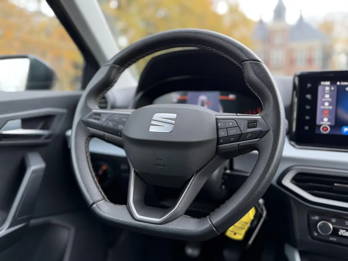 1.0 TSI Style | Camera | CarPlay | DigiDash |