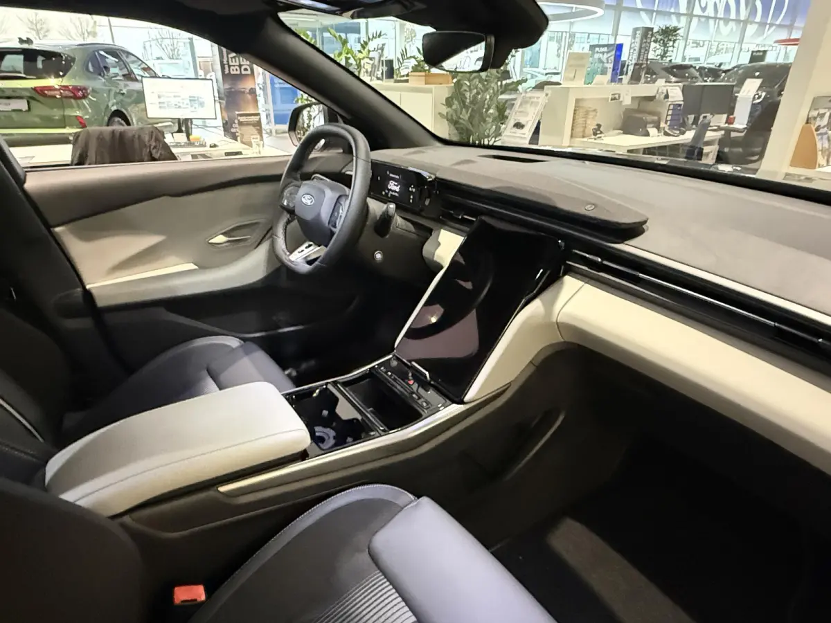 Extended Range RWD 77 kWh | Tot 627km actieradius! | Showroom Model |Nu rijklaar 46.750,=! The Legend Is Back!