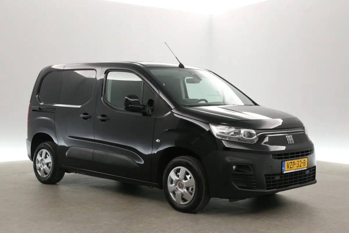 1.5 BlueHDi | 102PK | 3 Zits | Airco | Cruise | Camera | Carplay | Trekhaak | Navi
