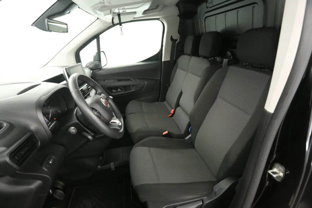 1.5 BlueHDi | 102PK | 3 Zits | Airco | Cruise | Camera | Carplay | Trekhaak | Navi
