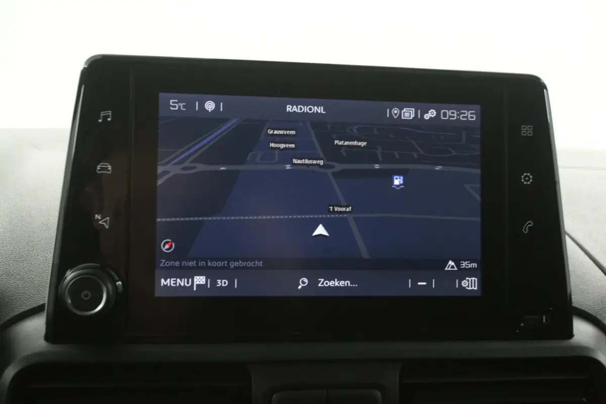 1.5 BlueHDi | 102PK | 3 Zits | Airco | Cruise | Camera | Carplay | Trekhaak | Navi
