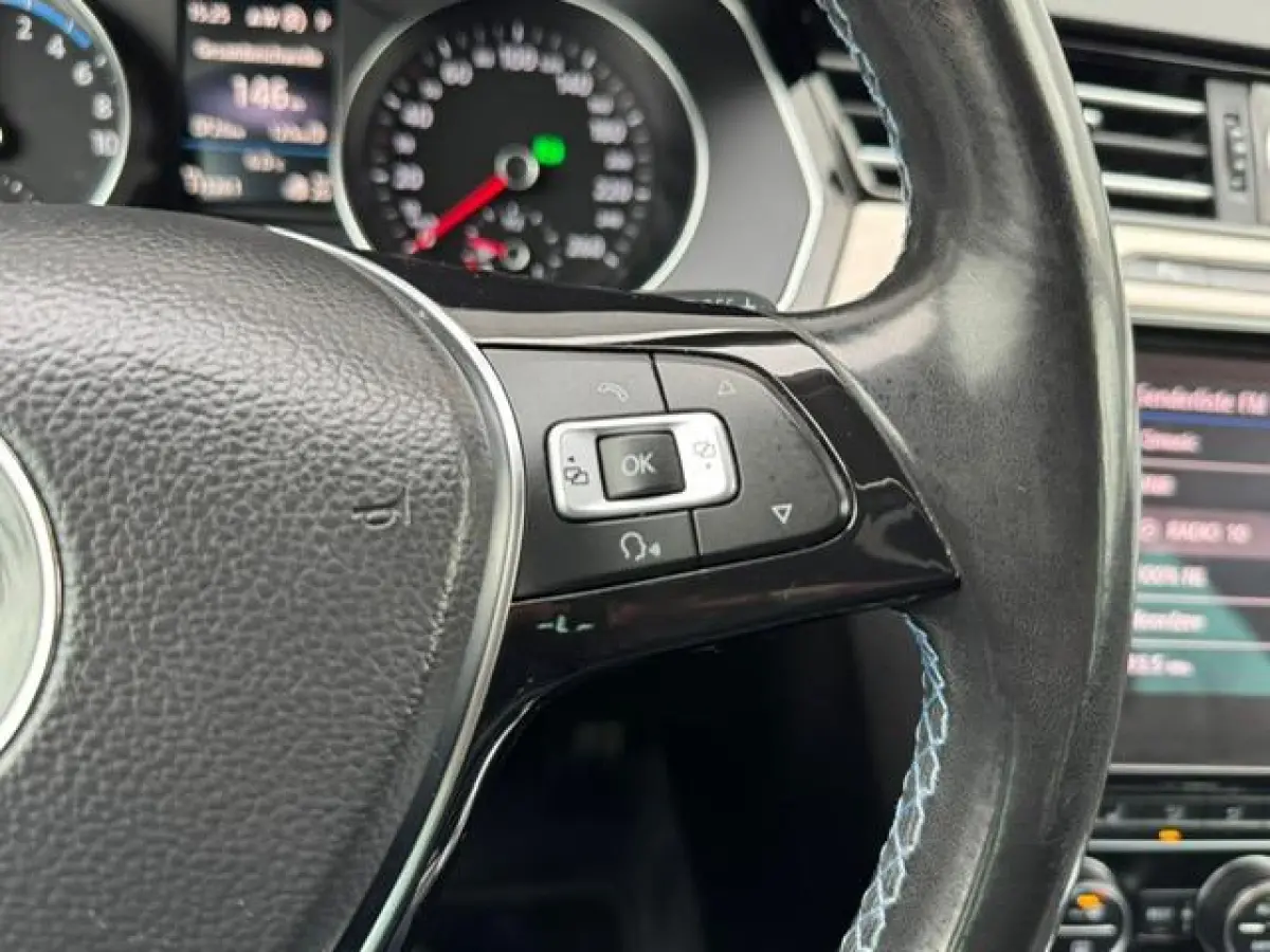 1.4 TSI GTE,Navigatie,Parkeersensoren,Cruisecontrol,trekhaak,LED,stoelverwarming