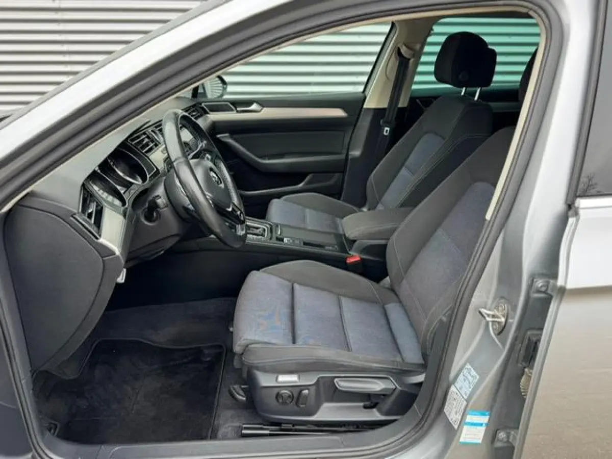 1.4 TSI GTE,Navigatie,Parkeersensoren,Cruisecontrol,trekhaak,LED,stoelverwarming