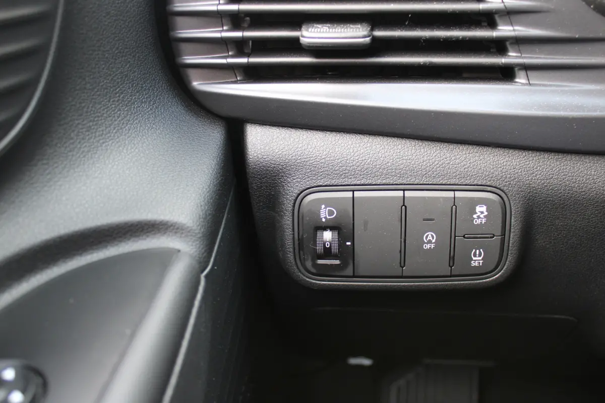 1.0 T-GDI Comfort | Automaat | Airco | Cruise Control | Apple Carplay | Lane Assist | | Achterbank in delen neerklapbaar | Achteruitrijcamera | Airco