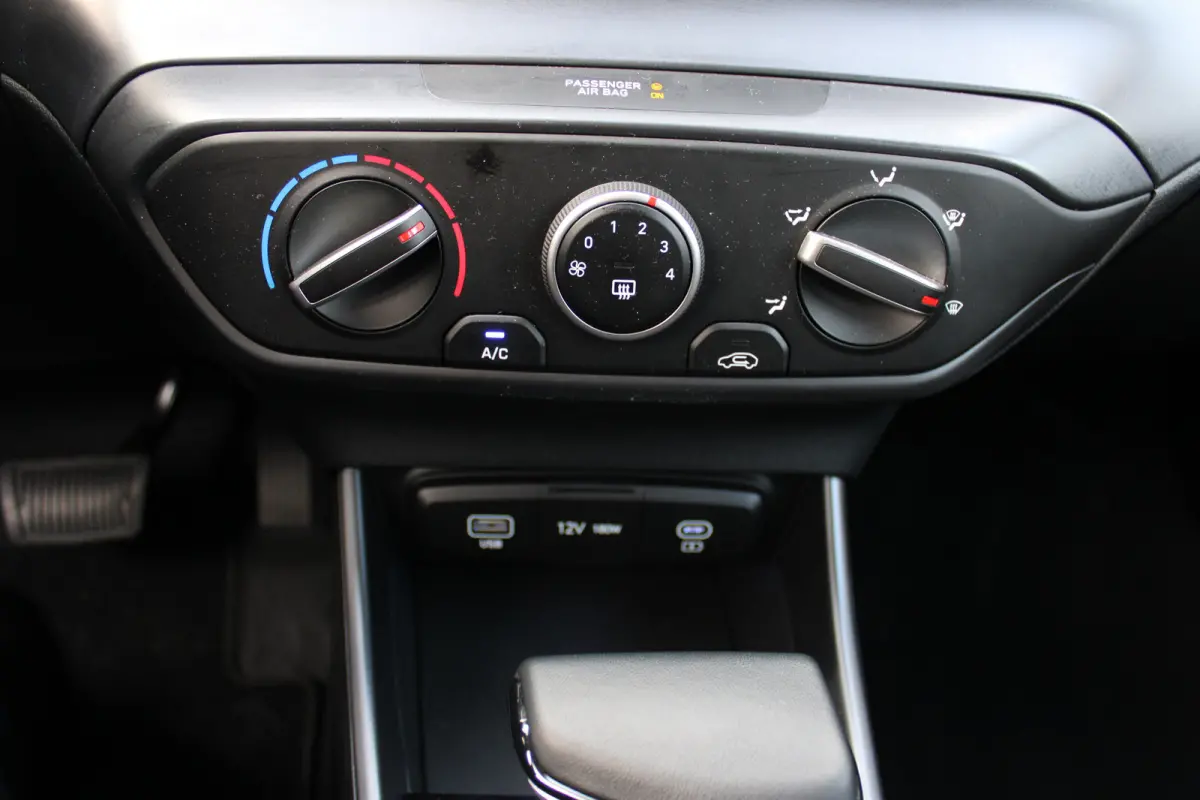 1.0 T-GDI Comfort | Automaat | Airco | Cruise Control | Apple Carplay | Lane Assist | | Achterbank in delen neerklapbaar | Achteruitrijcamera | Airco