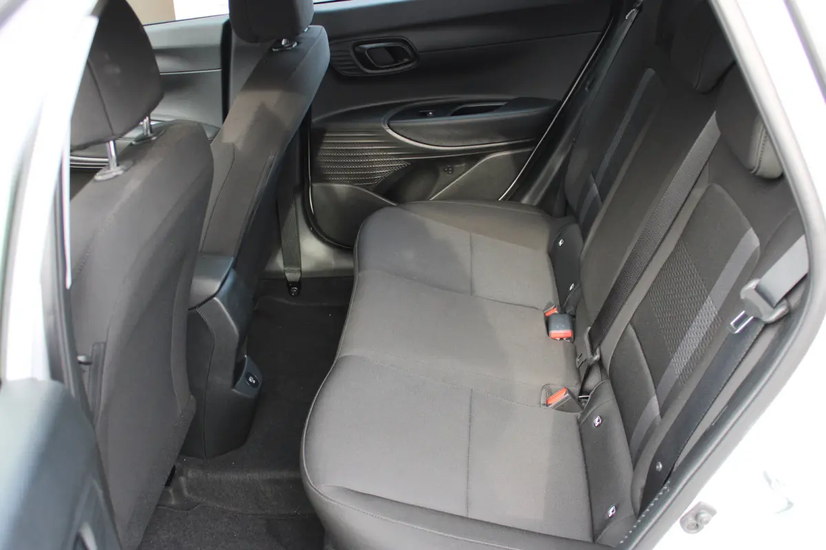 1.0 T-GDI Comfort | Automaat | Airco | Cruise Control | Apple Carplay | Lane Assist | | Achterbank in delen neerklapbaar | Achteruitrijcamera | Airco