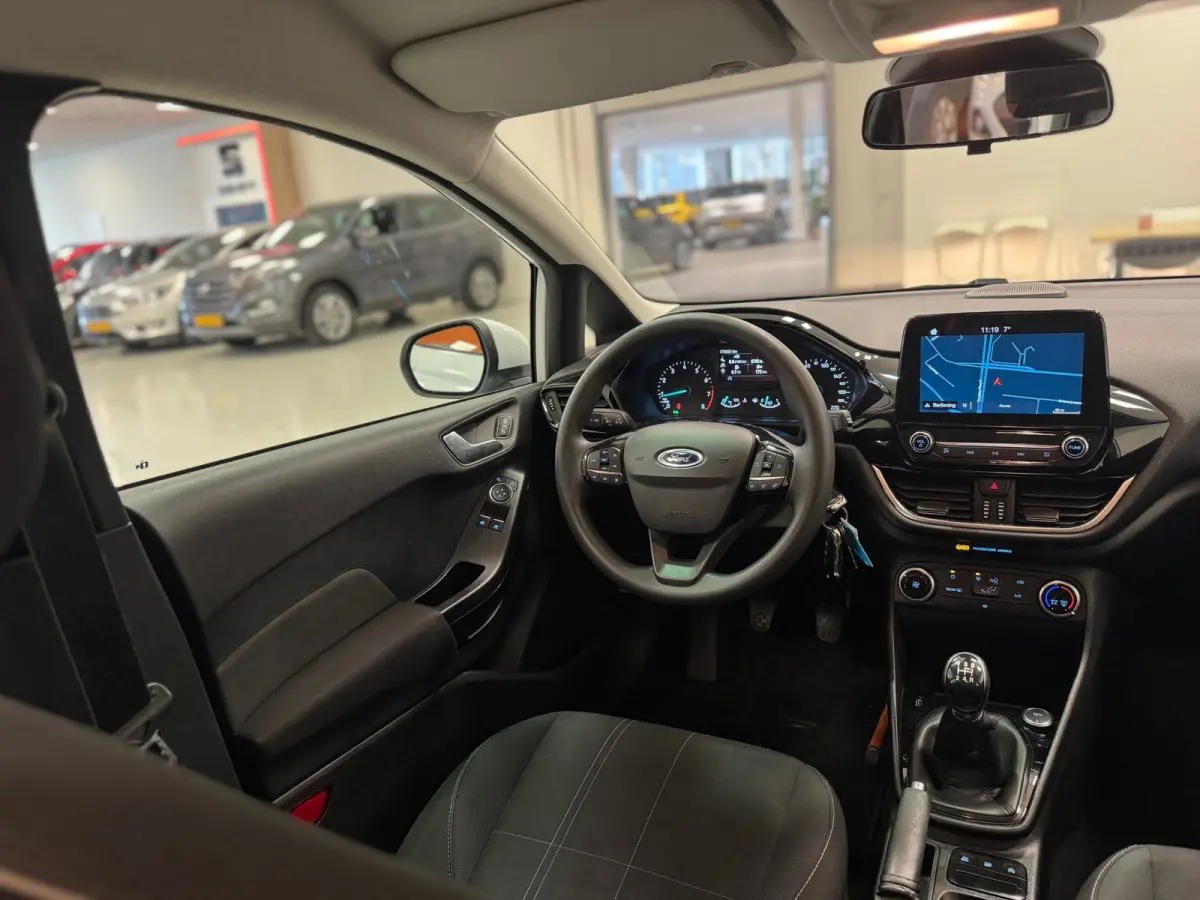 1.1i Trend Apple car play Cruise Control 2e Eigenaar Mooi!