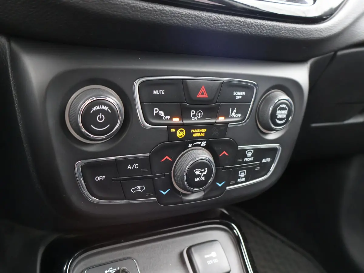 1.4 140 PK MULTIAIR OPENING EDITION + CAMERA | BEATS AUDIO | APPLE CARPLAY | STUURVERWARMING