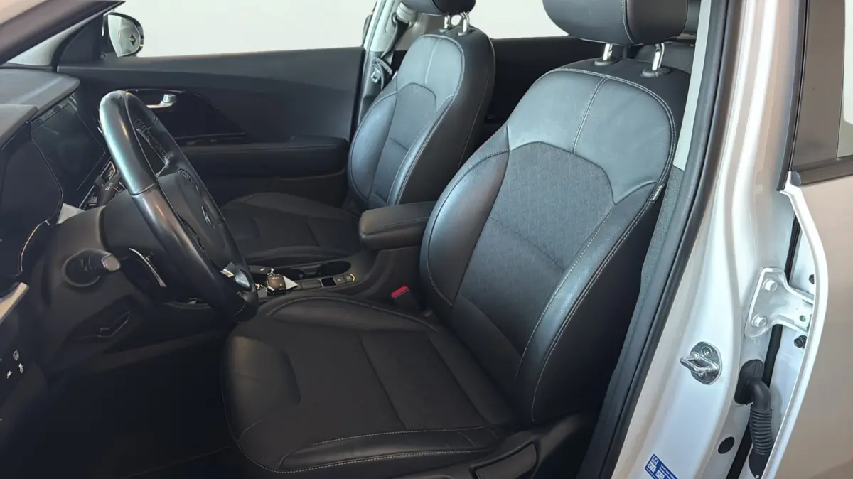1.6 GDi Hybrid DynamicLine HYBRID AUTOMAAT HALF LEDER CARPLAY/ANDROID AUTO PARKEERSENSOREN