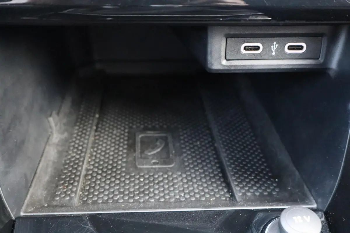 1.0 TSI 110pk DSG Life | Black Design Pakket | Achteruitrijcamera | Navigatie | Climatronic