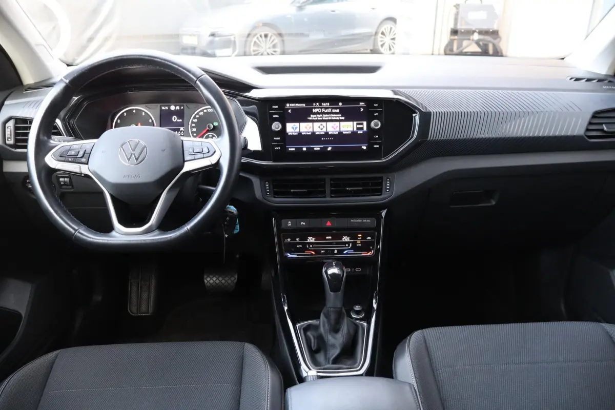1.0 TSI 110pk DSG Life | Black Design Pakket | Achteruitrijcamera | Navigatie | Climatronic