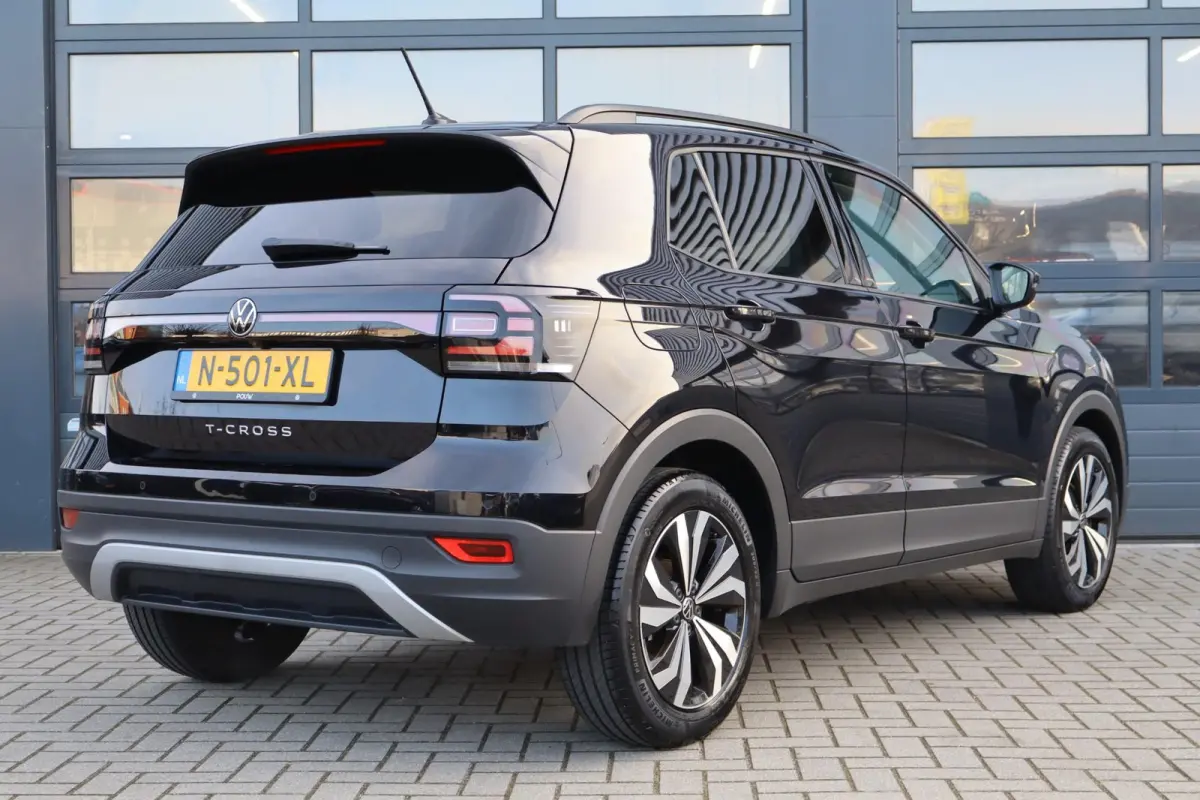 1.0 TSI 110pk DSG Life | Black Design Pakket | Achteruitrijcamera | Navigatie | Climatronic