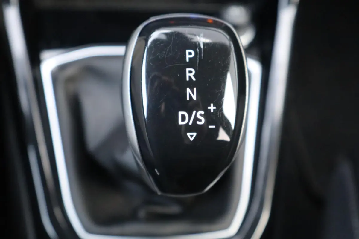 1.0 TSI 110pk DSG Life | Black Design Pakket | Achteruitrijcamera | Navigatie | Climatronic
