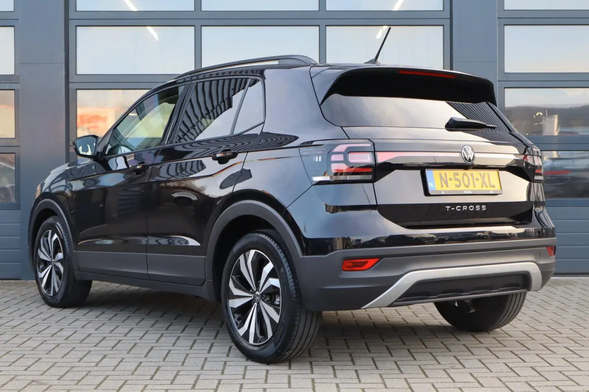 1.0 TSI 110pk DSG Life | Black Design Pakket | Achteruitrijcamera | Navigatie | Climatronic