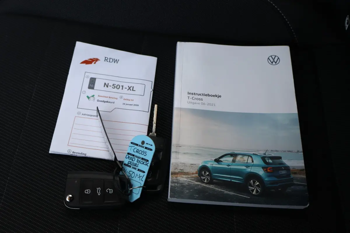1.0 TSI 110pk DSG Life | Black Design Pakket | Achteruitrijcamera | Navigatie | Climatronic