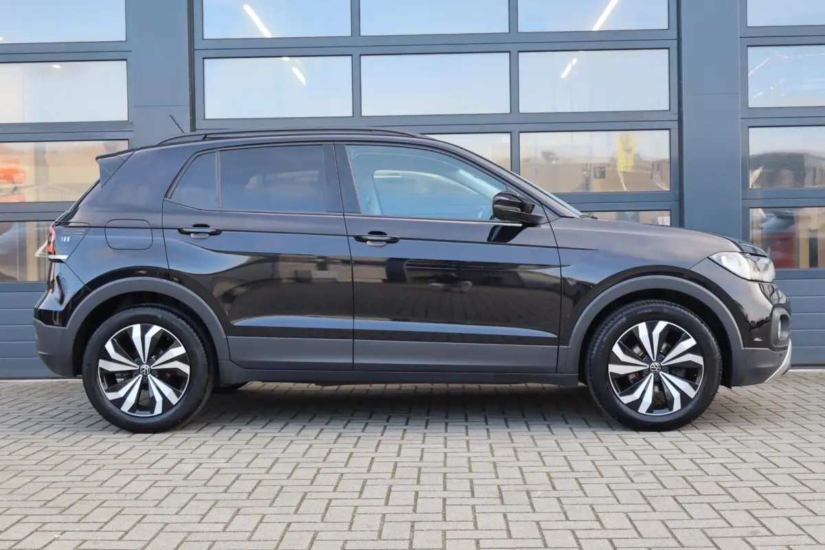 1.0 TSI 110pk DSG Life | Black Design Pakket | Achteruitrijcamera | Navigatie | Climatronic