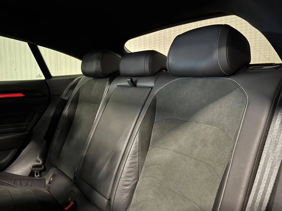 1.4 TSI eHybrid R-Line | PANO | TREKHAAK | HUD | 360 CAMERA | STOELMASSAGE