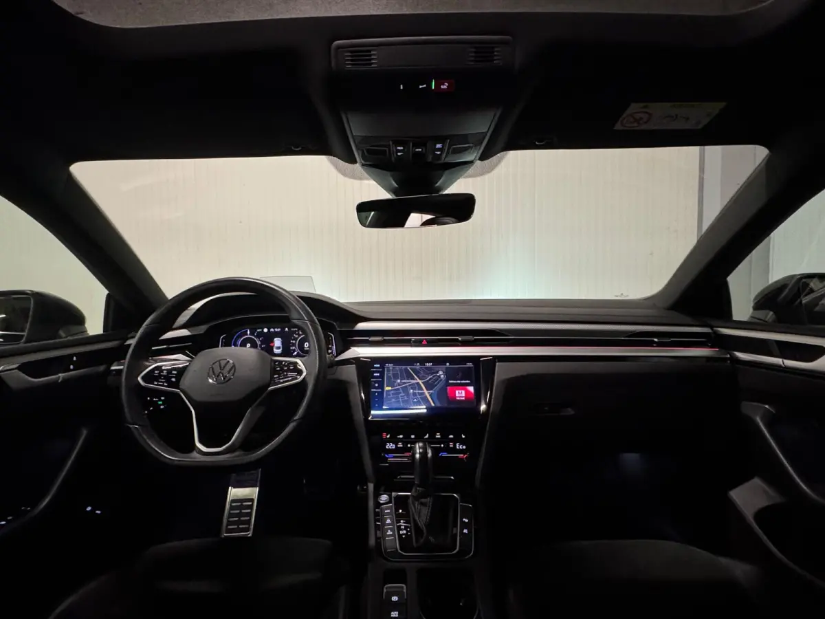 1.4 TSI eHybrid R-Line | PANO | TREKHAAK | HUD | 360 CAMERA | STOELMASSAGE