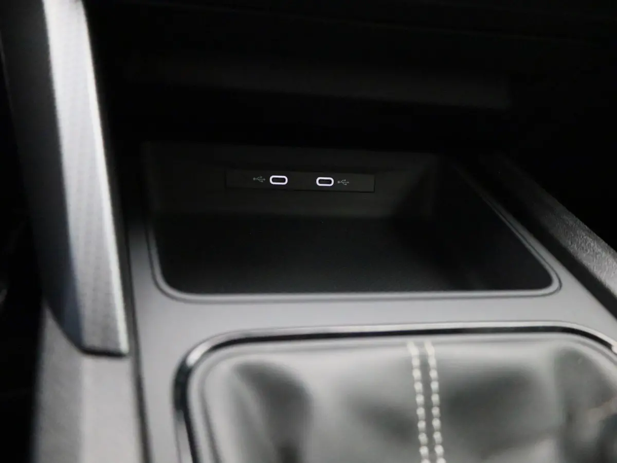 1.0 TSI Reference | Apple Carplay/Android Auto | Climate Control | Cruise Control | Lichtmetalen Velgen |