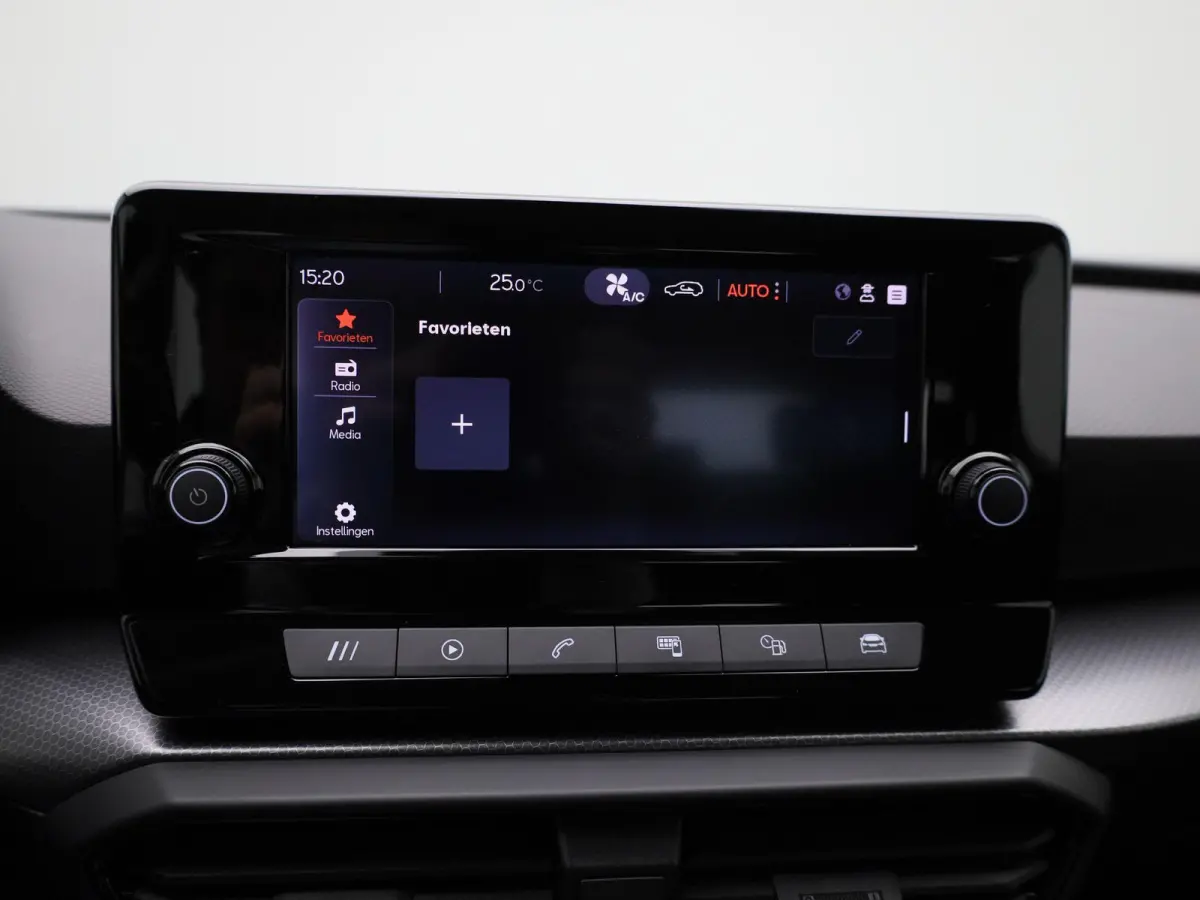 1.0 TSI Reference | Apple Carplay/Android Auto | Climate Control | Cruise Control | Lichtmetalen Velgen |